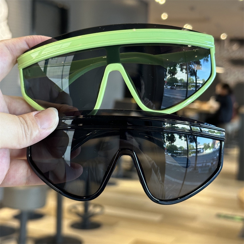 แว่นตากันแดด กรอบขนาดใหญ่ ป้องกันลม เหมาะกับใส่ขี่จักรยาน สําหรับเด็กผู้ชาย และเด็กผู้หญิง