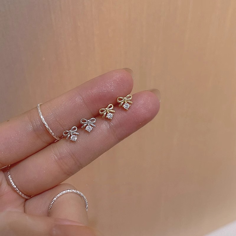 ต่างหู รูปโบว์ ประดับเพชร สีทอง สีเงิน สไตล์เกาหลี เหมาะกับของขวัญปีใหม่ สําหรับผู้หญิง และนักเรียน