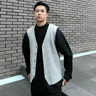 มิยาเกะ จีบเสื้อกั๊กผู้ชาย2023ฤดูใบไม้ร่วงแฟชั่นลําลองเสื้อก…