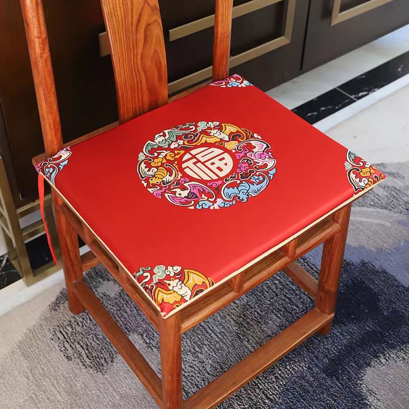 เบาะรองนั่งเก้าอี้ สีแดง สไตล์จีนดั้งเดิม CNY นุ่ม / เบาะหลัง 2024