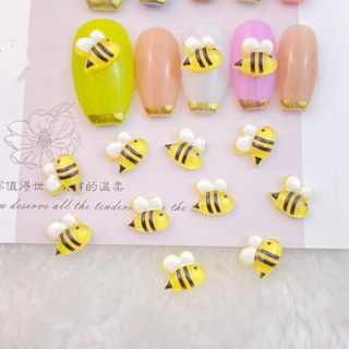 เครื่องประดับเรซิ่น ลายการ์ตูนผึ้งน่ารัก สําหรับตกแต่งเล็บ DIY 30 ชิ้น