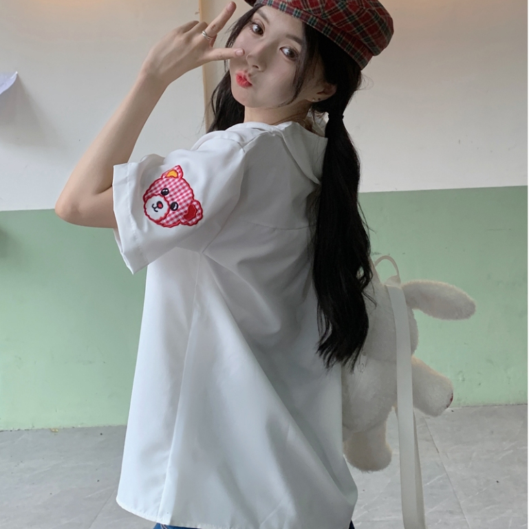 Rommers เสื้อเชิ้ตแขนสั้น คอตุ๊กตา ปักลายหมีน่ารัก สีขาว สไตล์วินเทจ ราคา ถูกที่สุด ดีลบีเคเค แกลเลอรีภาพที่ 9