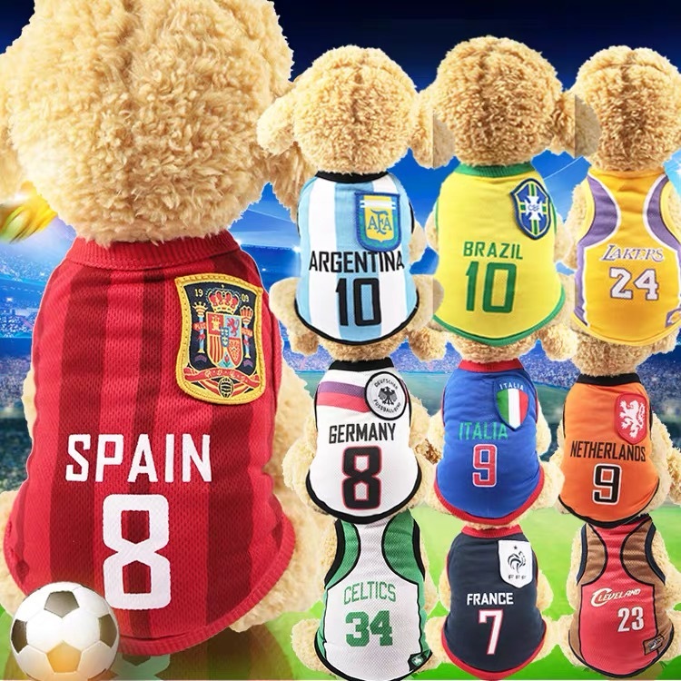 [Muhsinpet] เสื้อกีฬาแขนกุด ลายฟุตบอล World Cup สีทอง สําหรับสัตว์เลี้ยง สุนัข