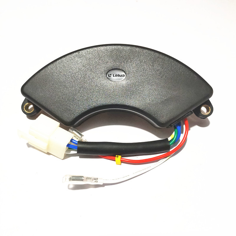 Lihua เครื่องกําเนิดไฟฟ้าอัตโนมัติ 5KW avr สําหรับเครื่องกําเนิดไฟฟ้าเบนซิน EC6500 เฟสเดียว avr TT09-4C 250V 470UF