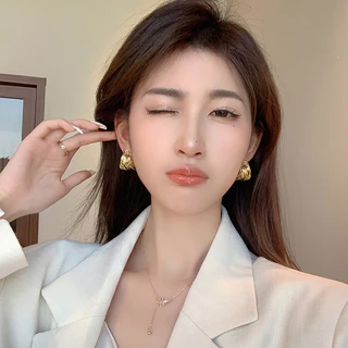 จากไทย 1วันถึง💕ต่างหูห่วงรูปตัวซี เข็มเงินบริสุทธิ์ 925 | ระดับไฮเอนด์ สไตล์เรโทร เข้ากับทุกการแต่งกาย คุณภาพสูง | สำหรับสุภาพสตรี