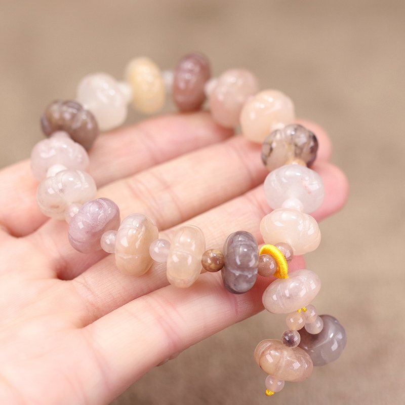 สร้อยข้อมือหยกธรรมชาติ รูปฟักทอง สีเทาอ่อน