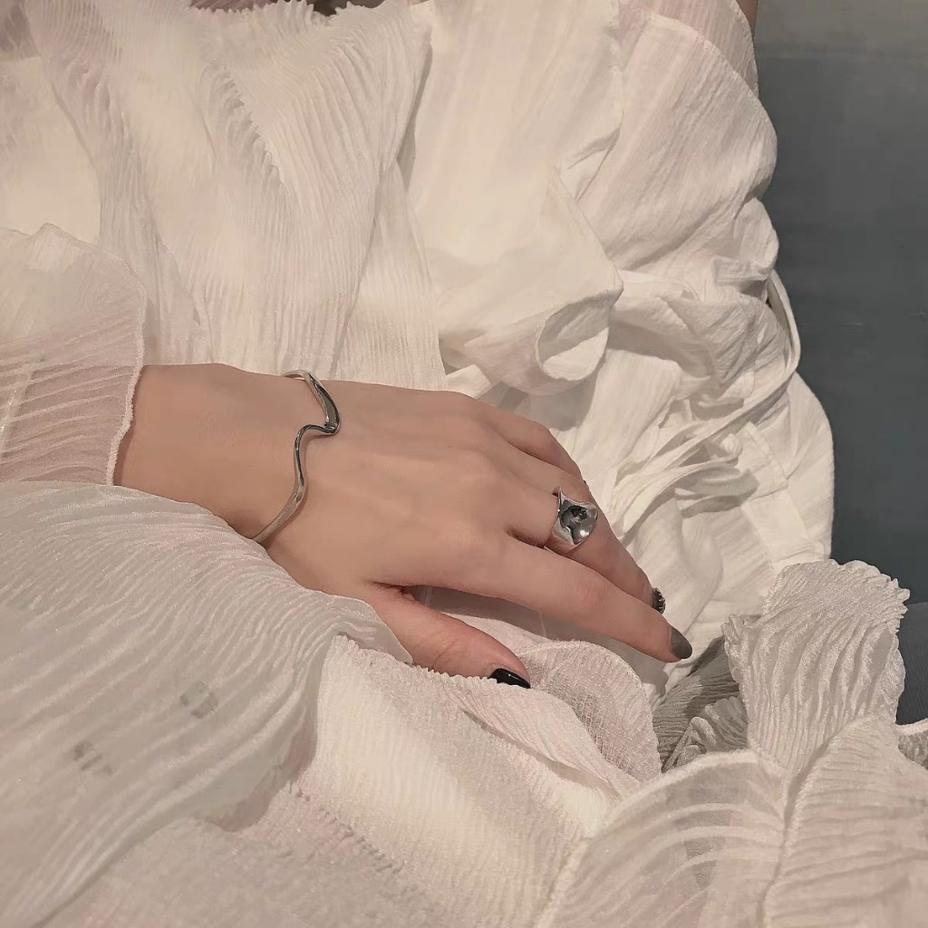 สร้อยข้อมือ จี้รูปโมบิส สีเงิน เหมาะกับของขวัญวันเกิด สไตล์เกาหลี สําหรับผู้หญิง และนักเรียน