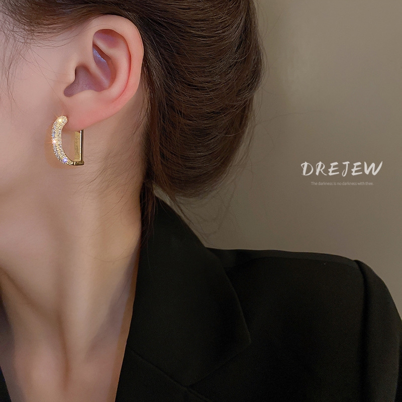 DREJEW ต่างหูแฟชั่น ชุบไฟฟ้า ทองแท้ ประดับเพทาย รูปที่ 4