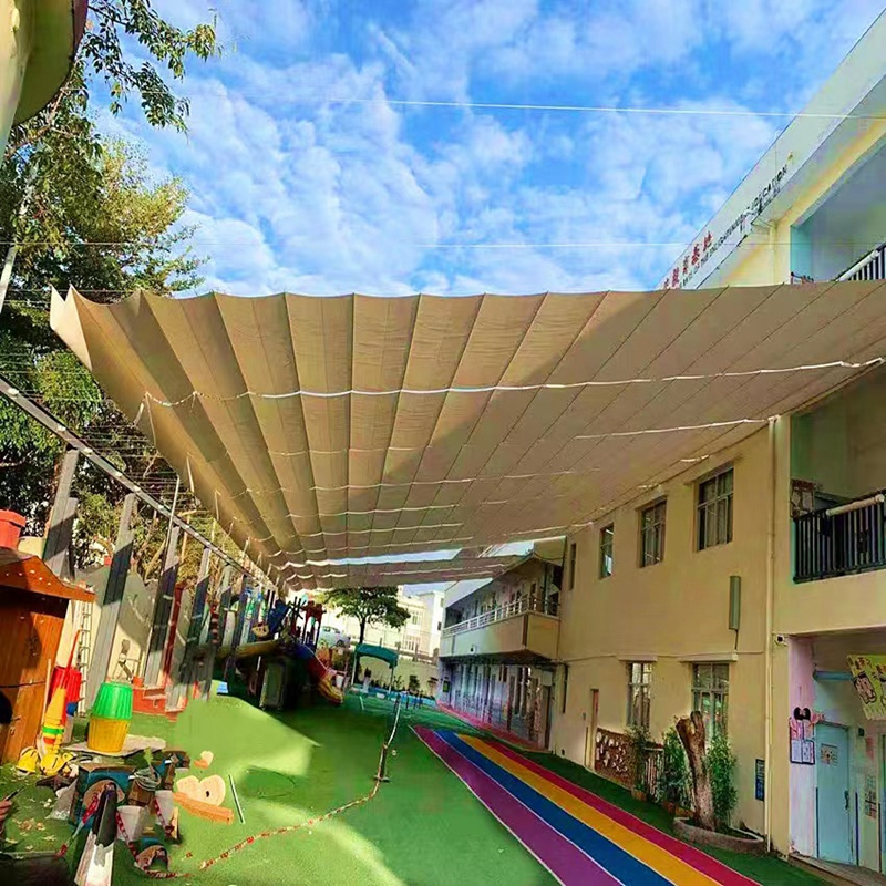 กันน้ํา Telescopic Wave Sun Shade Sail สวนกลางแจ้ง Shade Sails ปรับแต่งขนาดโพลีเอสเตอร์ Pool Courtya