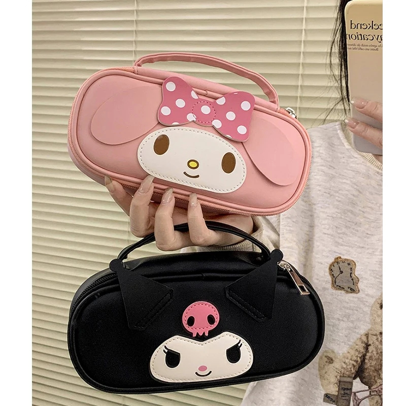 Sanrio ผู้หญิงแต่งหน้ากระเป๋า Kuromi Melody น่ารัก PU อุปกรณ์อาบน้ําเครื่องสําอางกระเป๋าซิปกระเป๋าเด
