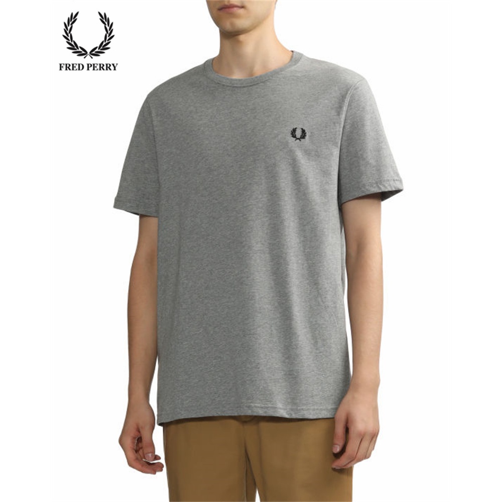 Fred PERRY เสื้อยืดแขนสั้นพิมพ์ลายโลโก้สีทึบผู้ชายอินเทรนด์