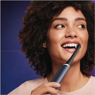 สําหรับหัวเปลี่ยนแปรงสีฟันทําความสะอาดแบบนุ่ม Oral B io 4 ชิ้น/กล่อง สีดํา