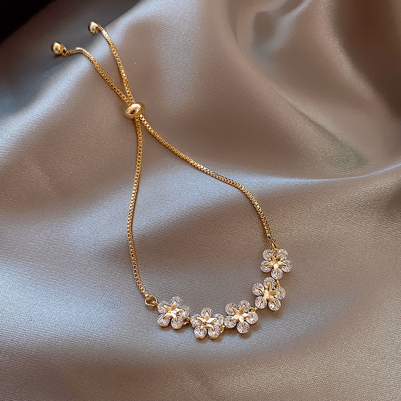 สร้อยข้อมือโซ่ ทอง 18K จี้รูปดาว ดอกไม้ห้าแฉก ขนาดเล็ก ปรับได้ เครื่องประดับ สําหรับผู้หญิง ของขวัญ