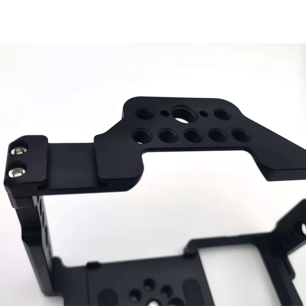 กรงกล้อง Topcine สําหรับ Panasonic GH5 GH5S GH5II กรงอลูมิเนียมเต็มรูปแบบพร้อมที่ยึดรองเท้าเย็นสําหรับไมโครโฟนและแสง - รูปที่ 5