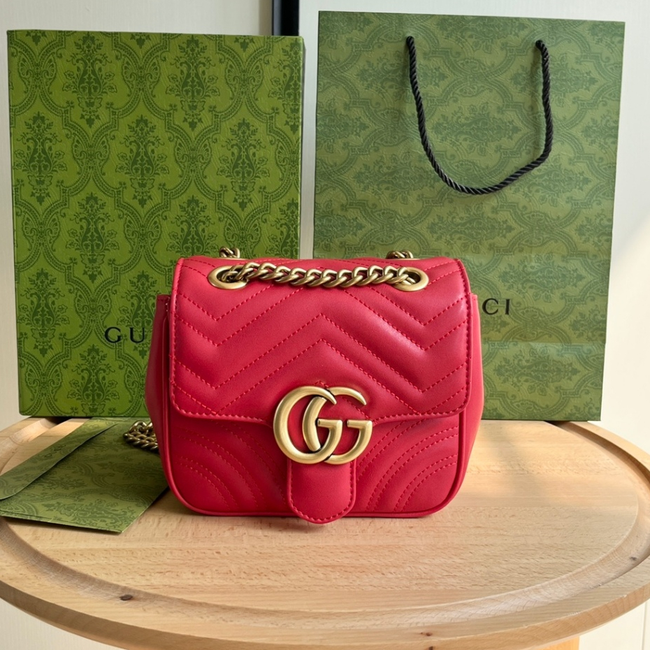 (พร้อมกล่อง) กระเป๋าสี่เหลี่ยมเล็กของผู้หญิง Gucci แท้ 100% กระเป๋าสะพายโซ่ GG Marmont ทรงสี่เหลี่ยม