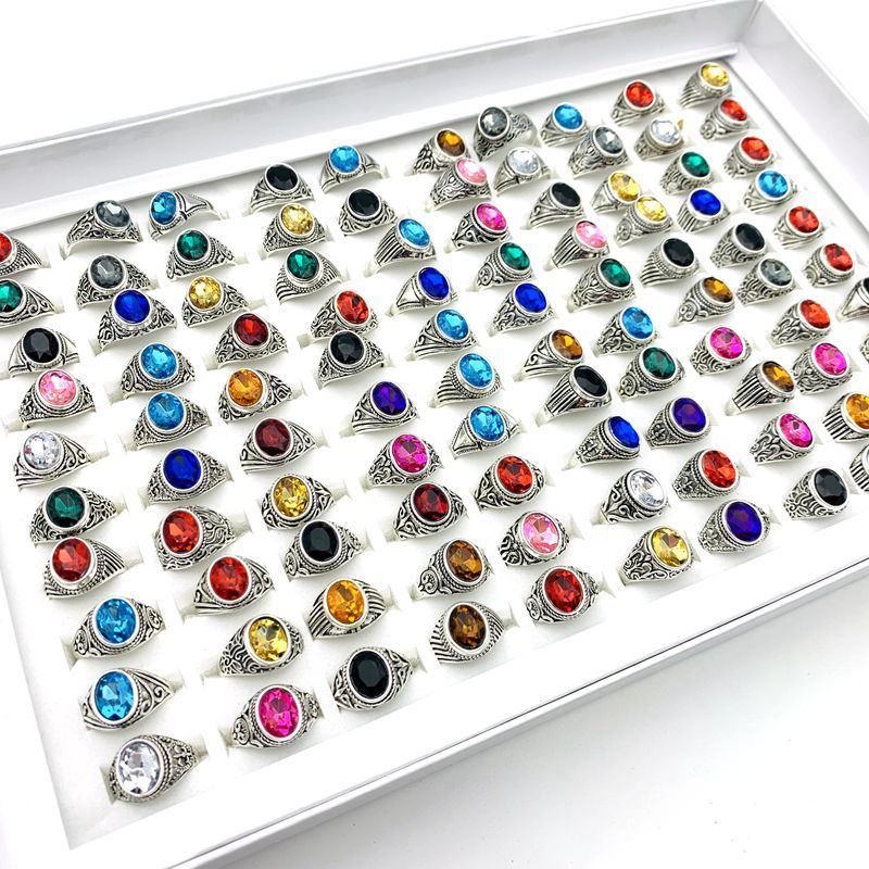 100ชิ้น/กล่องแหวนสําหรับผู้หญิงประกายหินแก้วชุบเงินเครื่องประดับแฟชั่นพร้อมถาดกล่อง