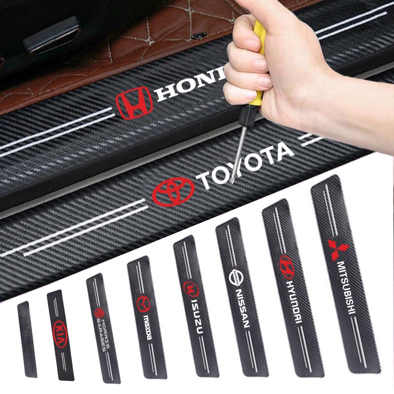 สติกเกอร์คาร์บอนไฟเบอร์ กันน้ํา ป้องกันรอยขีดข่วน สําหรับตกแต่งรถยนต์ จํานวน 4 ชิ้น