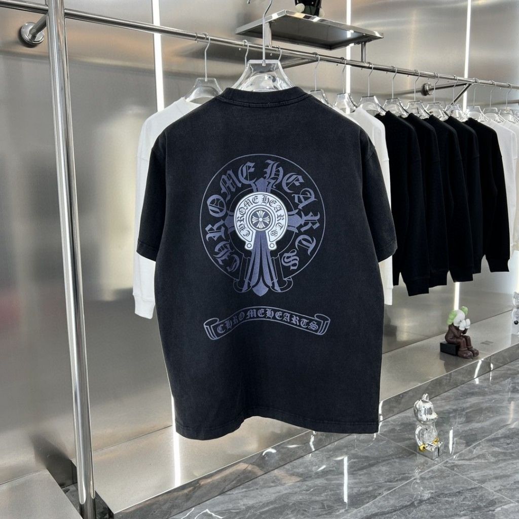 Ch tide brand 2024 เสื้อยืดคอกลม แขนสั้น พิมพ์ลาย Sanskrit แฟชั่นฤดูใบไม้ผลิ