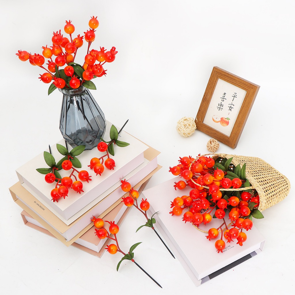 ดอกไม้ประดิษฐ์ ทับทิม เบอร์รี่ ผลไม้ปลอม CNY สีแดง สําหรับตกแต่งบ้าน งานแต่งงาน ปีใหม่ 1 ชิ้น