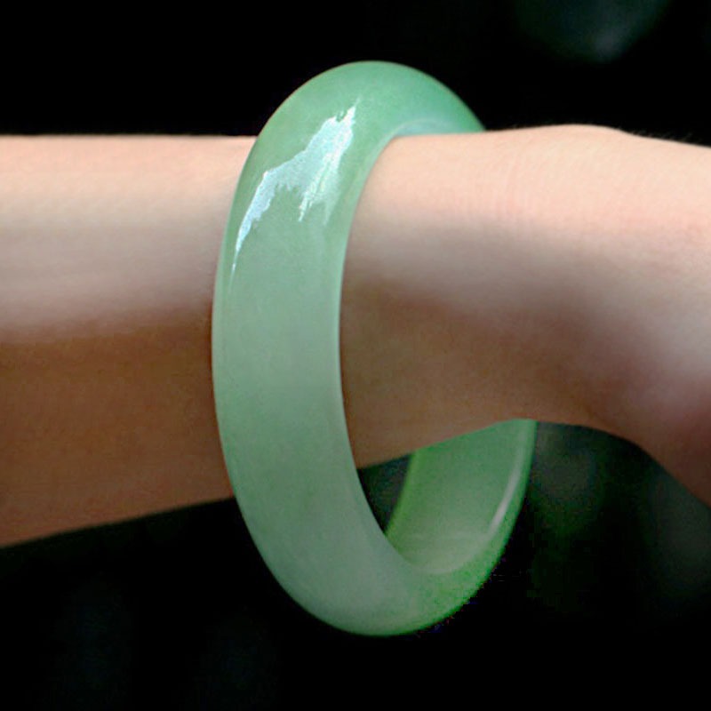 สร้อยข้อมือหยกธรรมชาติ สีเขียวอ่อน สไตล์บูติก สําหรับผู้หญิง