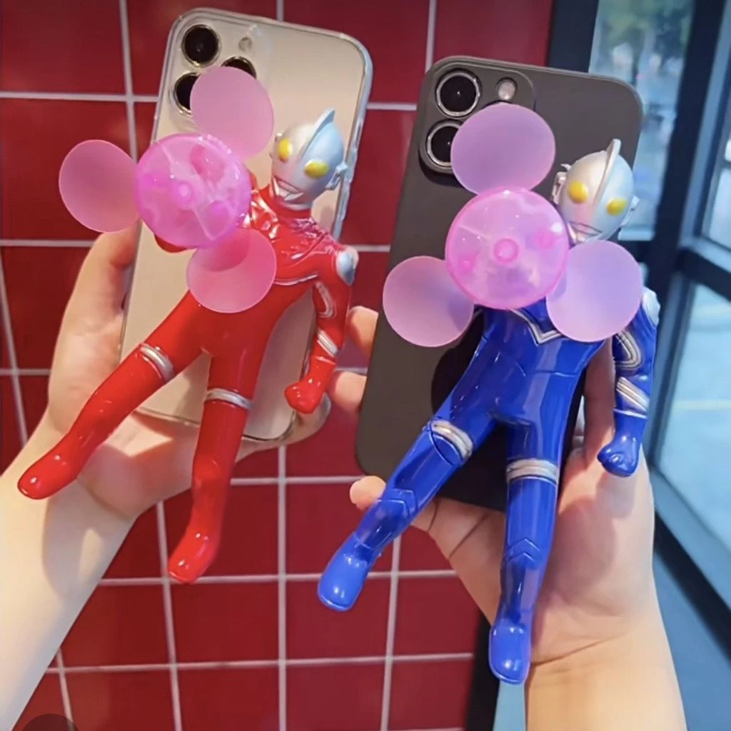 "จัดส่งตลอด 24 ชั่วโมง" เคสโทรศัพท์มือถือ ลายอุลตร้าแมนตลก 3D พร้อมพัดลมเรืองแสง สําหรับ iPhone 11 14 Pro Max 12 13 15 Pro Max 6 6s 7plus 8plus xsmax XR X XS SE2 SE3 7 8