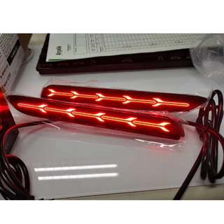 2 pcs LED ด้านหลังกันชนโคมไฟสะท้อนแสงไฟเบรคสำหรับ Toyota Innova Camry Sienna Wish Fortuner ไฟทับทิมท้ายสำหรับ TOYOTA Camry ไฟท้ายรถตู้
