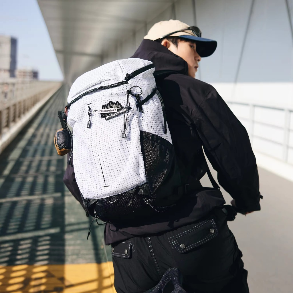 Naturehike กระเป๋าเป้สะพายหลัง ฮีเลียม เหมาะกับการพกพาเดินทาง เล่นกีฬา ขี่รถจักรยาน ตั้งแคมป์ ปีนเขา