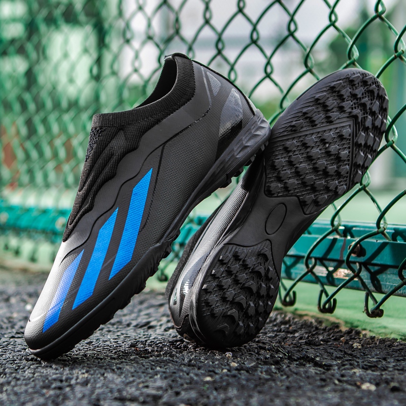 รองเท้าฟุตบอล รองเท้าเทนนิส กันลื่น สไตล์ยุโรป สําหรับผู้ชาย ไซซ์ 35-45 สินค้าพร้อมส่ง รองเท้าฟุตซอล
