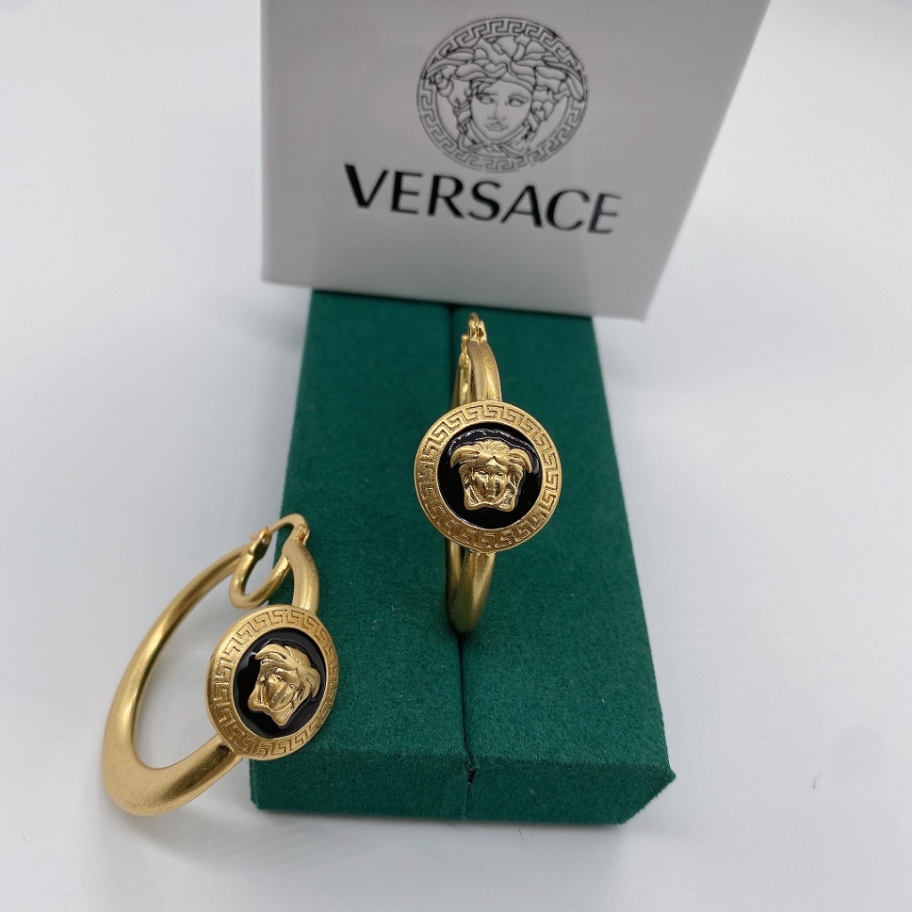 [Fashion Jewelry] ใหม่ ต่างหูทองเหลือง ลายโลโก้ตัวอักษร สไตล์คลาสสิก เรโทร 2024