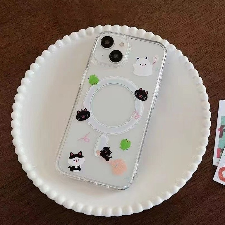 เคสโทรศัพท์แมวดําเข้ากันได้สําหรับiphone 15 14 promax 7 8 plus xr 11 12 pro xs max 13 ล่าสุดแม่เหล็กPCความคิดสร้างสรรค์กันกระแทกไร้สายชาร์จปกใส