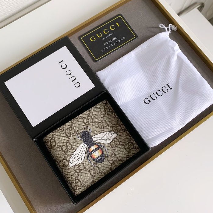 Gucci กระเป๋าสตางค์ ใบสั้น ของแท้ 100% 451268กระเป๋าใส่นามบัตร รูปผึ้ง สําหรับผู้ชาย (พร้อมกล่อง) พร้อมส่ง
