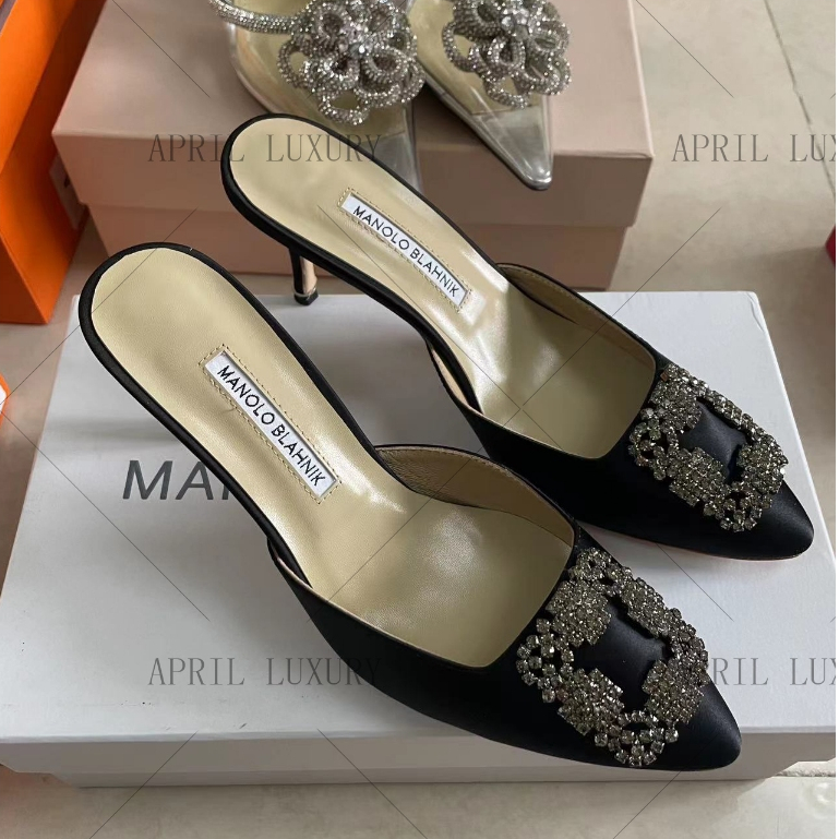 @aprl_lux1990 99 MB รองเท้า Muller ส้น (2 สี)