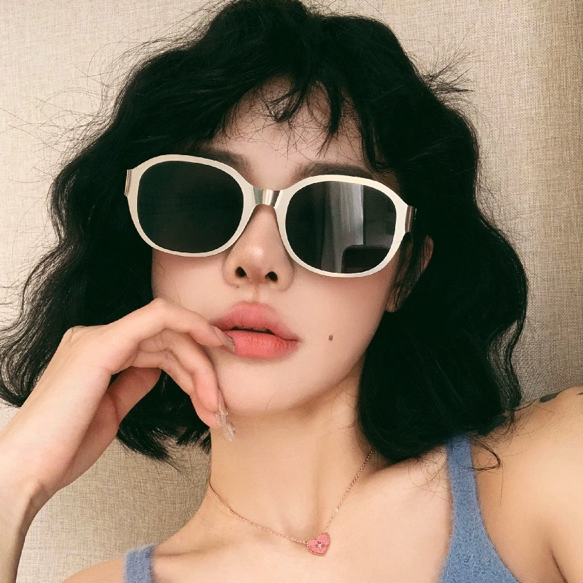 แว่นตากันแดด กรอบโลหะ ป้องกันรังสีอัลตราไวโอเลต ขนาดใหญ่ สไตล์เรโทร สําหรับผู้หญิง
