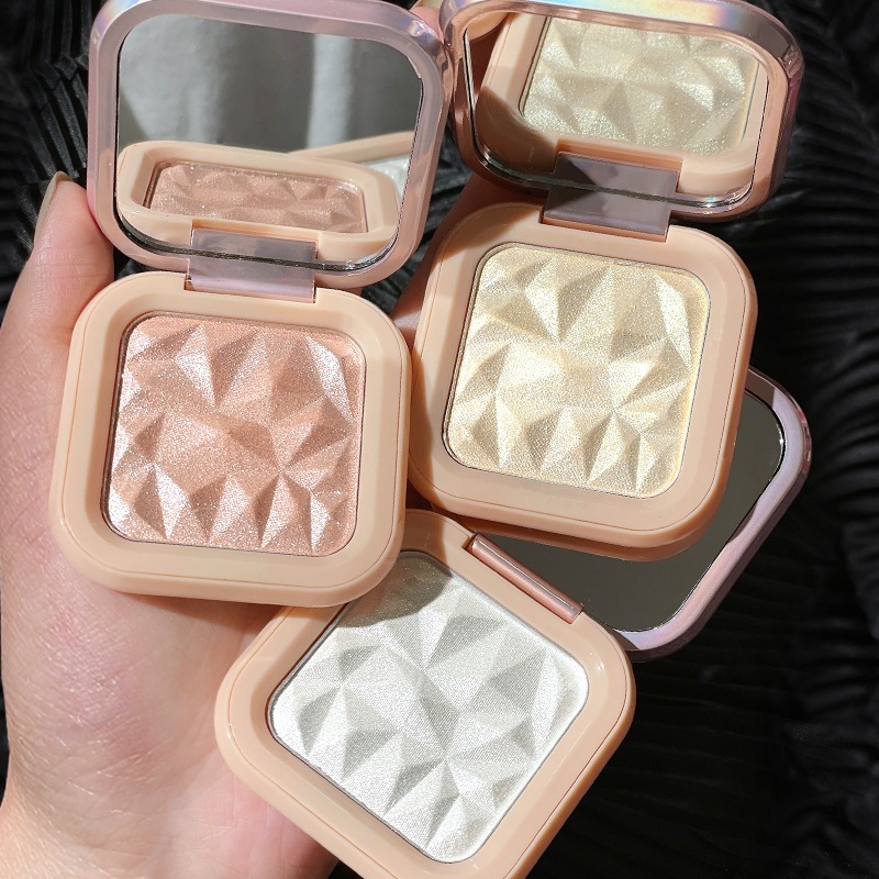 ไฮไลท์จมูก และใบหน้า ประกายมุกธรรมชาติ สีทองแชมเปญ