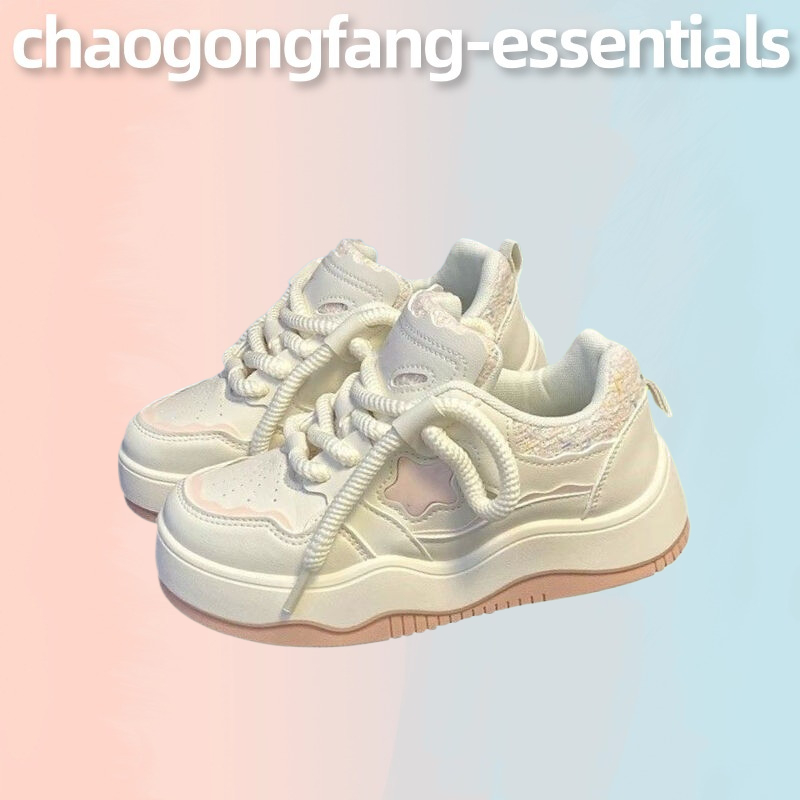 CGF.SNEAKERS.รองเท้าแพลตฟอร์มลําลอง อเนกประสงค์ ลายดาว สีขาว สไตล์คลาสสิก สําหรับผู้หญิง