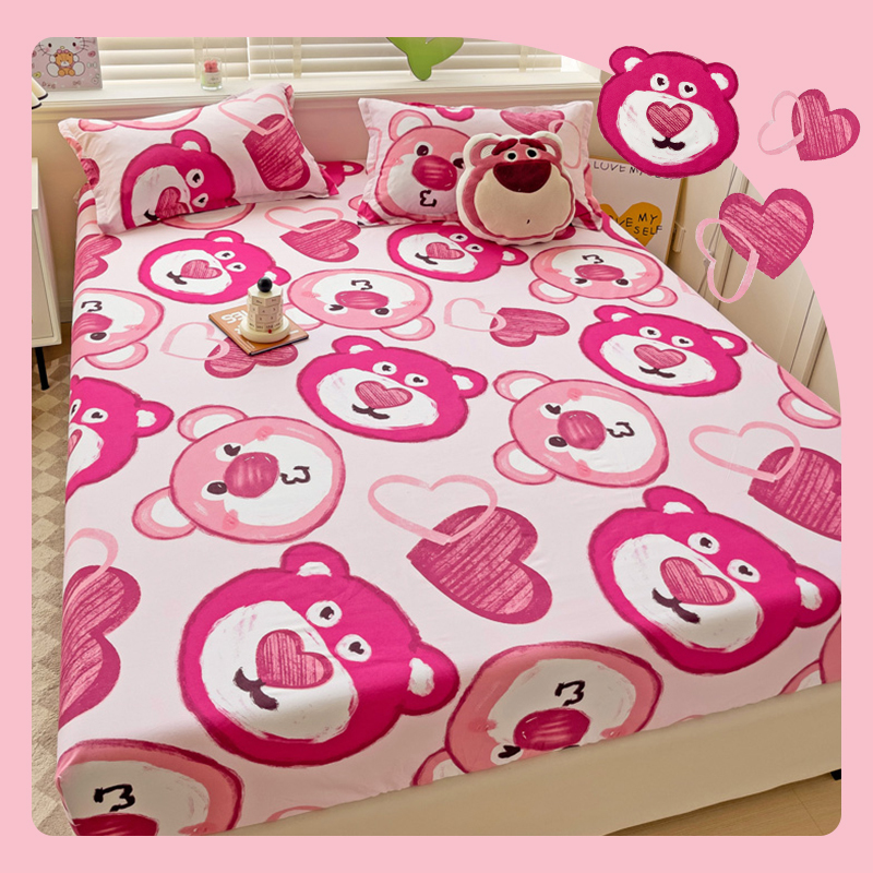 ผ้าปูที่นอน ผ้าโพลีเอสเตอร์ ลายดอกไม้ สตรอเบอร์รี่แบร์ Strawberry bear สําหรับเตียงคู่ ควีนไซซ์ คิง ผ้าปูรัดมุม 360 องศา 5 ฟุต 6 ฟุต 3.5ฟุต