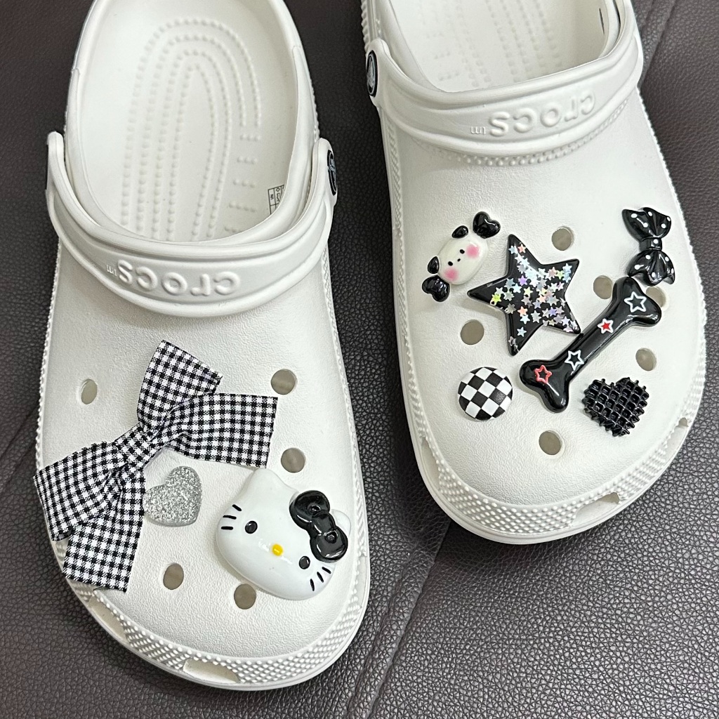 ของแท้ บักเกิลติดรองเท้า รูปดาว ดอกไม้ โบว์ แฮนด์เมด สีดํา สีขาว สําหรับตกแต่งรองเท้า crocs (ไม่ขายรองเท้า)