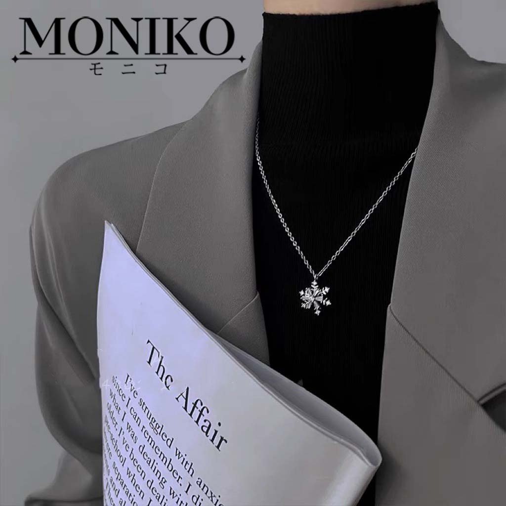 MONIKO สร้อยคอเกล็ดหิมะหมุนได้ เงินสเตอร์ลิง 925 เหมาะเป็นของขวัญ การออกแบบใหม่ จี้โซ่กระดูกไหปลาร้า