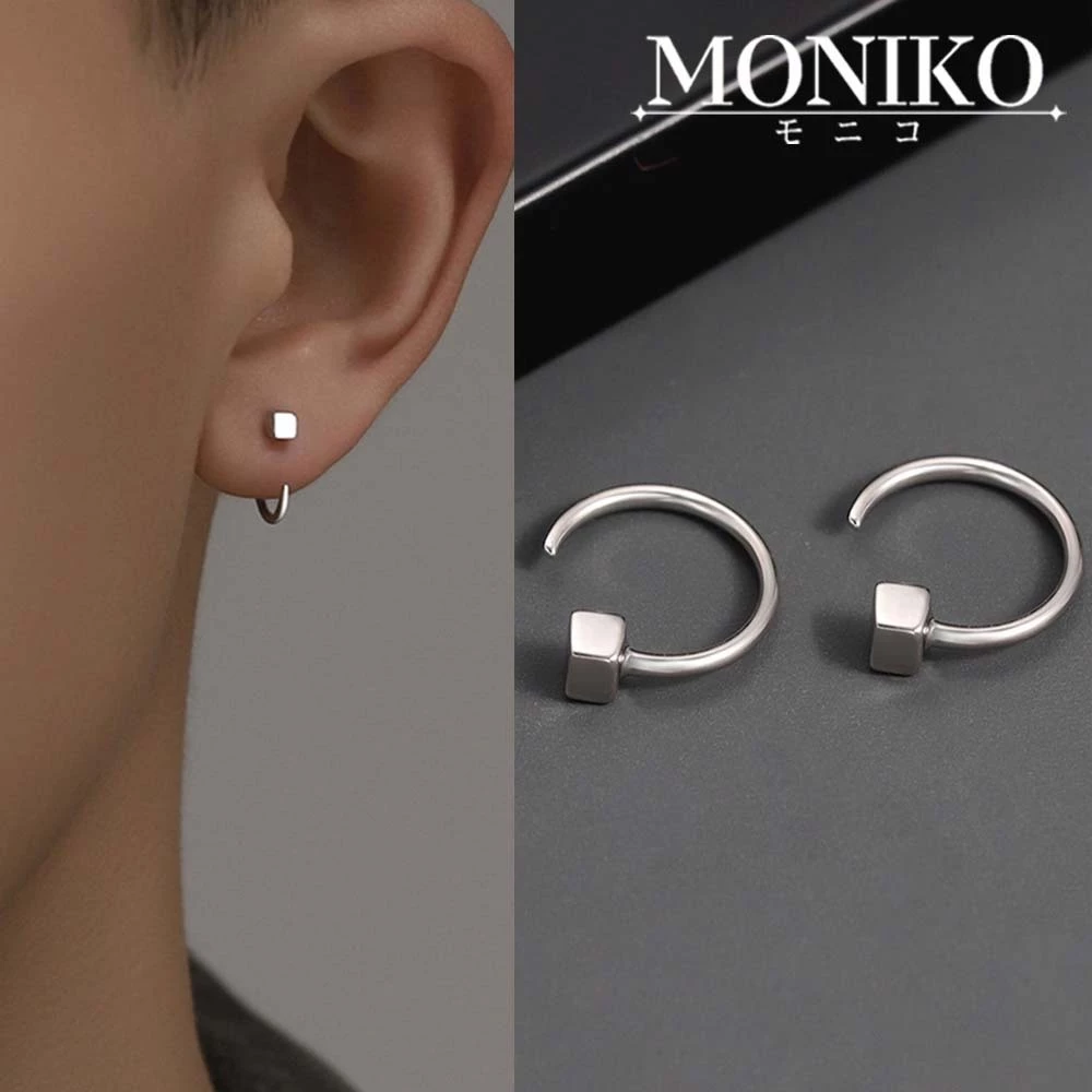MONIKO ต่างหูสี่เหลี่ยม เหมาะสำหรับทั้งชายและหญิง ดีไซน์อินเทรนด์ ต่างหูเงิน 925 สตั๊ด