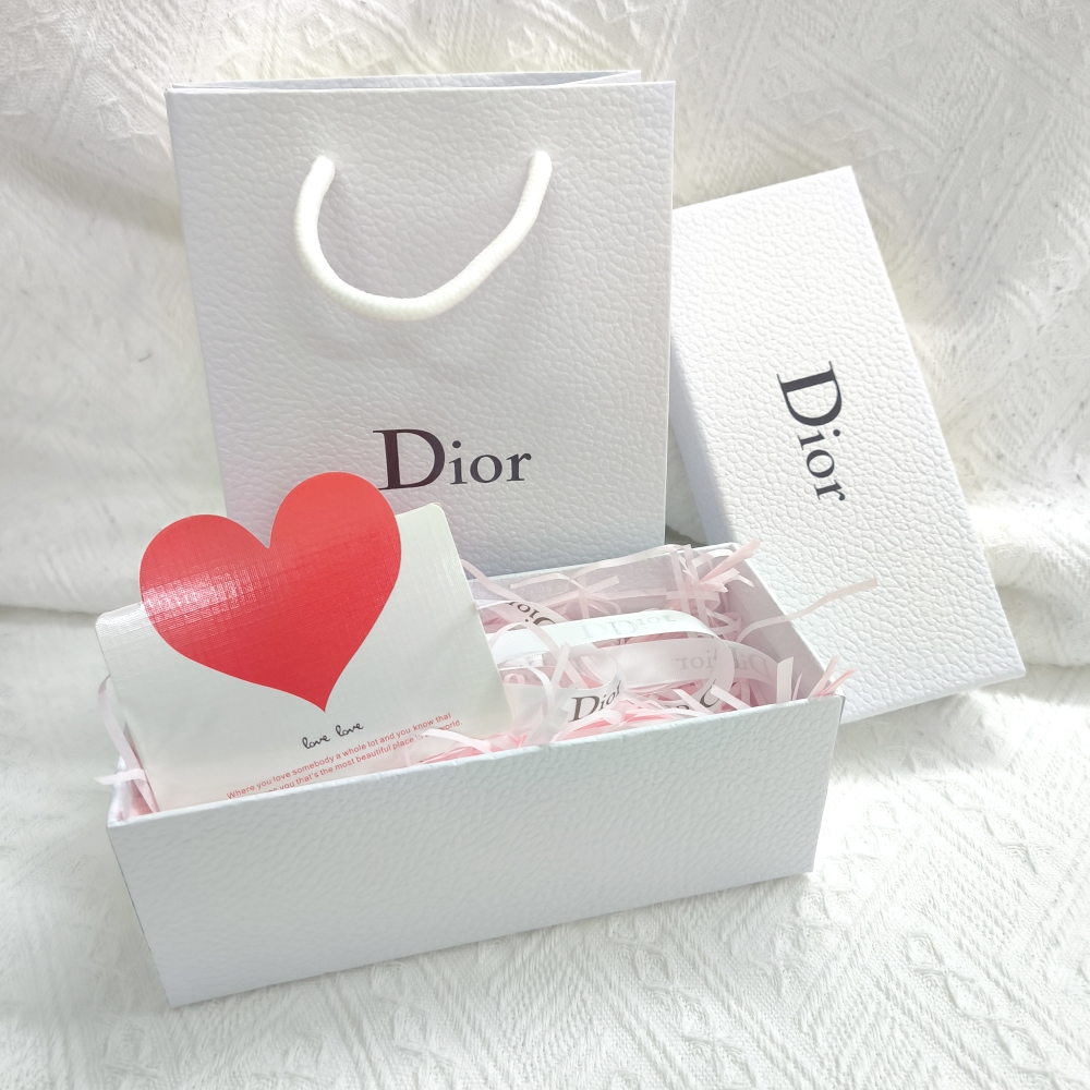 กล่องบรรจุภัณฑ์ Dior เหมาะกับของขวัญ สําหรับใส่น้ําหอมให้แฟนสาว