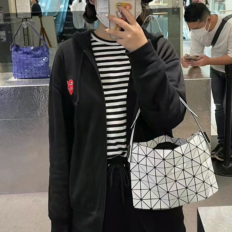 กระเป๋าสะพายข้าง กระเป๋าใส่มือถือมินิ แท้ กระเป๋าสะพายข้างใบใหญ่ ถุงสิริ T4D