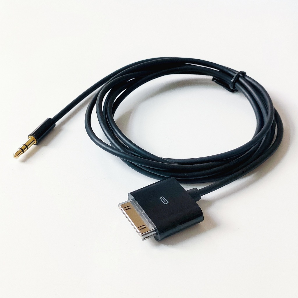 30pin Dock Connector ถึง 3.5 มม.แจ็ค Line Out Aux Cable สําหรับเครื่องเสียงรถยนต์ 1.5 ม