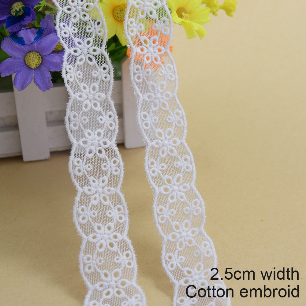 กว้าง 2.5 ซม.ผ้าฝ้ายเย็บปักถักร้อยขอบลูกไม้ลูกไม้ผ้า diy trims มินิเดรสลูกไม้ริบบิ้น garment อุปกรณ์เสริม 3691