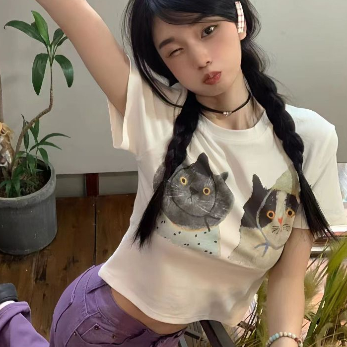 Luna เสื้อยืด แขนสั้นพิมพ์ลายแมวน่ารักสำหรับผู้หญิง