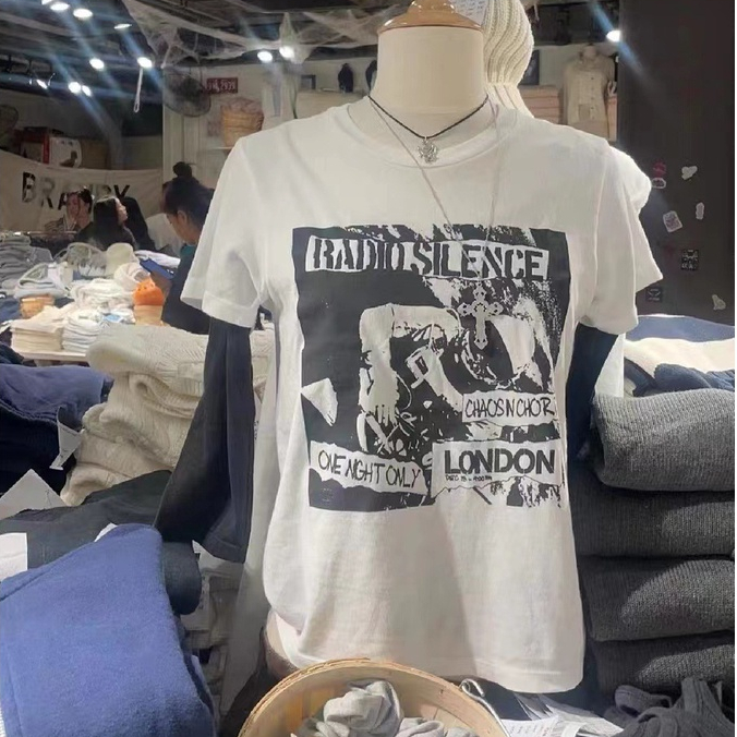 BM สไตล์ Retro ผู้หญิงรอบคอจดหมายพิมพ์สั้นด้านบนเอวสูง U คอ Slim-fit แฟชั่น All-match เสื้อยืดแขนสั้