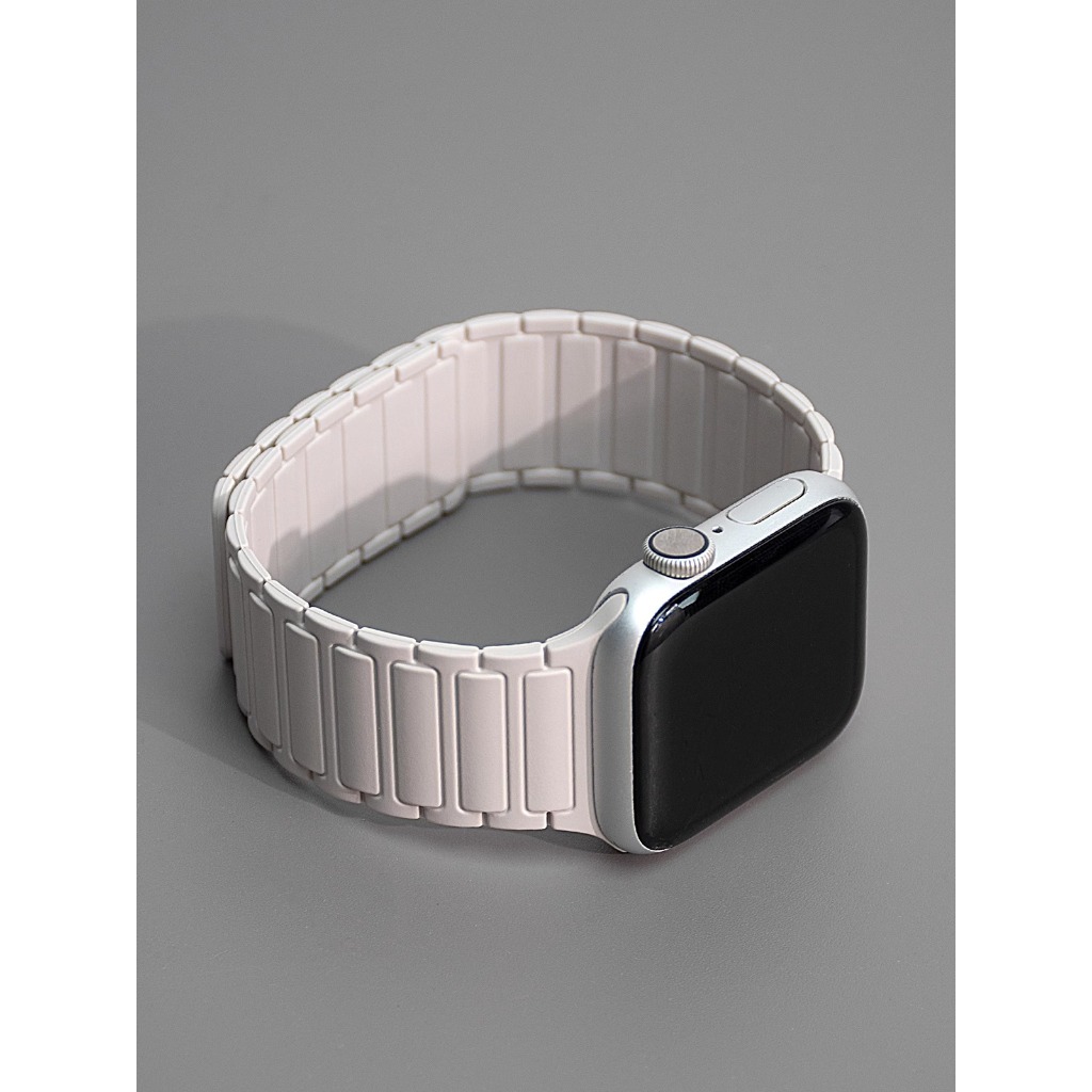Uhada เหมาะสําหรับ Apple Watch S9 สายโลหะใหม ่ Magnetic Loop applewatch Ultra2 ซิลิโคนแม ่ เหล ็ ก SE ผู ้ ชายผู ้ หญิง High-End สมาร ์ ทกีฬา iWatch 8/7/6/5 สายรัดข ้ อมือ