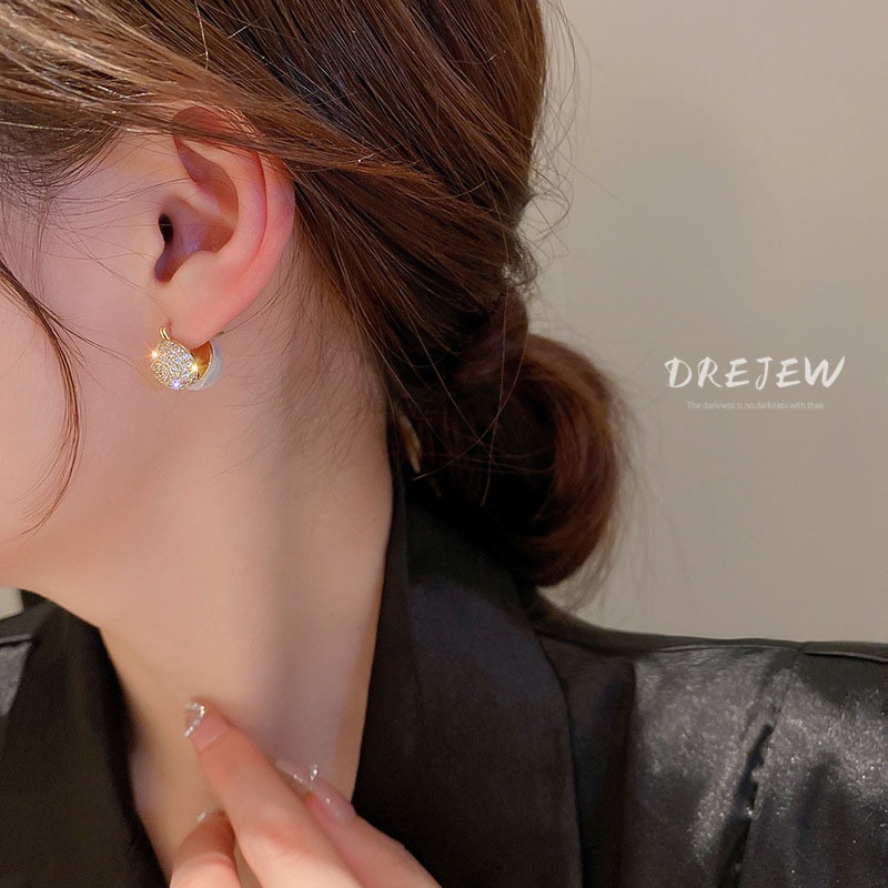 DREJEW ต่างหูแฟชั่น ทอง 18K ประดับไข่มุก เพทาย ทรงกลม สไตล์เกาหลี ดองแดมุน เรียบง่าย