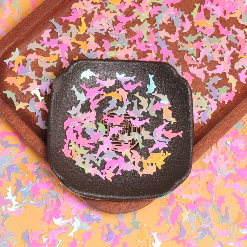 แผ่นแพทช์ PVC รูปปลาโลมาน่ารัก เครื่องประดับ สําหรับตกแต่งเคสโทรศัพท์ DIY 1500 ชิ้น