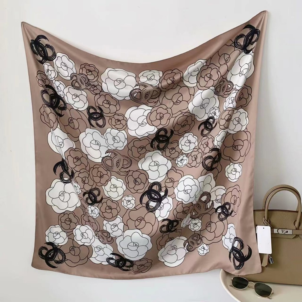 LISA พิมพ์ผ้าพันคอผ้าพันคอผ้าไหมรู้สึกผ้าพันคอพิมพ์ Musilim Lady Hijab 90x90 ซม.
