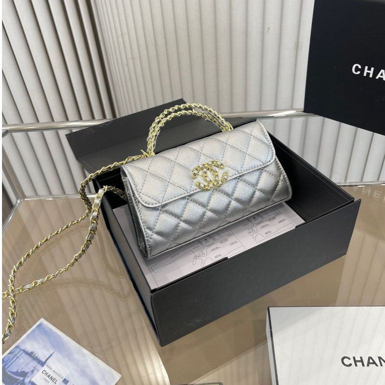 Chanel สีใหม่กําลังมา !!กระเป๋าถือ ประดับเพชร สไตล์คลาสสิก